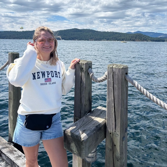 Meet your Posher, Lexi - Picture 1 of 1